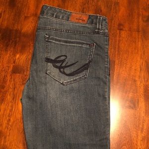 Express Jeans - Express Jean Leggings - Size 8 Medium Wash Express Jeans - Express Jean Leggings - Size 8 Medium Wash